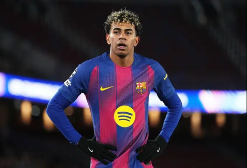 לאמין ימאל בהרכב נגד אלבסטה (צילום: GettyImages, Alex Caparros - UEFA/UEFA)