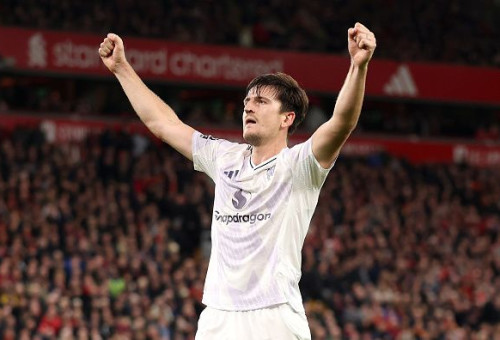 הארי מגווייר חוגג שער ניצחון באנפילד (צילום: Carl Recine / Staff)