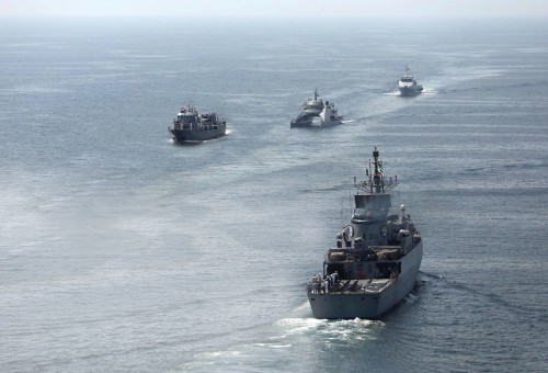 תרגיל ימי צבאי: איראן רוסיה סין במיצרי הורמוז  (צילום: רויטרס)