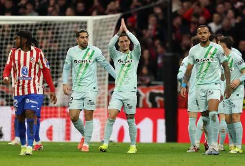 אנטוני שחקן בטיס לאחר שער נגד אתלטיקו מדריד (צילום: רויטרס)