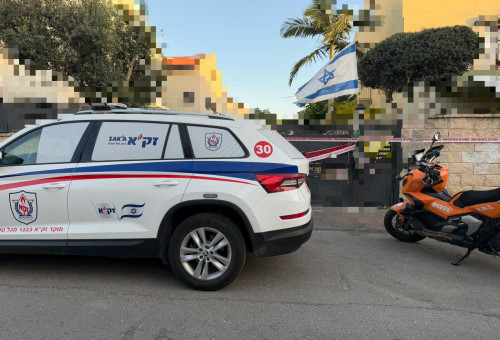 זירת הירי באזור, חשד למשחק בנשק (צילום: דוברות זק"א תל אביב)