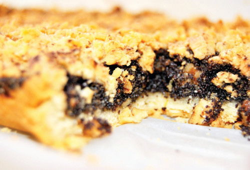 עוגת פרג מבצק פריך (צילום: פסקל פרץ-רובין)