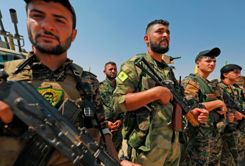 לוחמים כורדים עיראקים (צילום: רשתות ערביות)