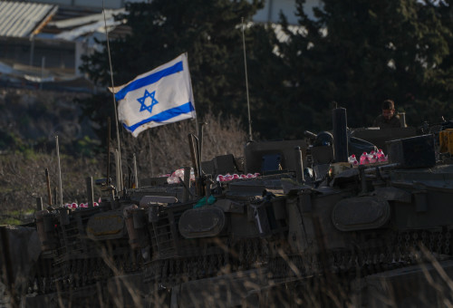 טנקים ישראלים על הגבול עם לבנוןטנקים ישראלים על הגבול עם לבנון (צילום: איל מרגולין פלאש 90)