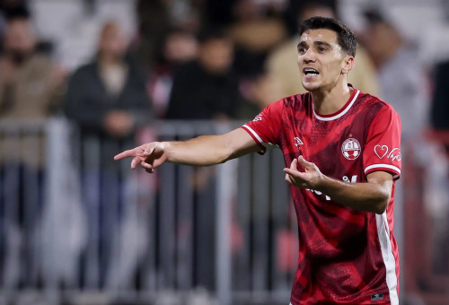 דן ביטון, קשר הפועל באר שבע (צילום: מאור אלקסלסי)