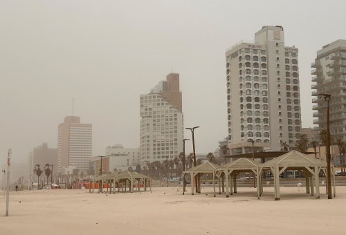 אובך בתל אביב (צילום: אבשלום ששוני)