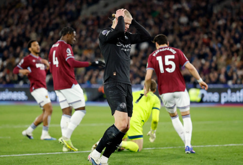 ארלינג הולאנד שחקן מנצ'סטר סיטי מאוכזב (צילום: רויטרס)