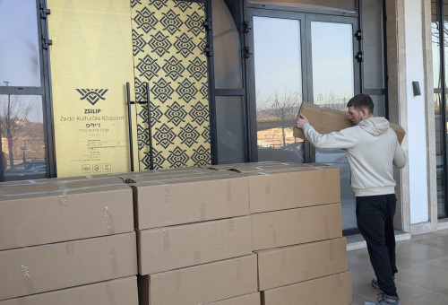 הכנות לקראת ליל הסדר (צילום: יח"ץ קהילות יהודיות בהונגריה)