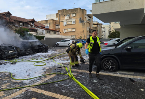 זירת נפילת הטיל האיראני בנהריה (צילום: תיעוד מבצעי מד''א)