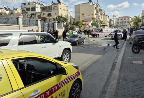 זירת נפילת רסיסים בגוש דן (צילום: תיעוד מבצעי מד"א)