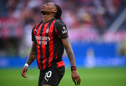 שחקן מילאן רפאל לאאו (צילום: אימג'בנק  GettyImages, Mattia Ozbot)