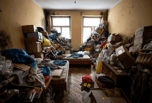 הזוועה שמאחורי הדלת: כך נראים מבצעי ניקוי הבתים המזוהמים ביותר בישראל (צילום: יחצ)