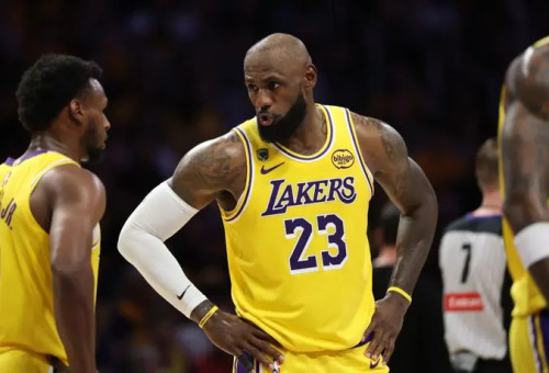 אל תספידו את הלייקרס. לברון (צילום: אימג'בנק  GettyImages)