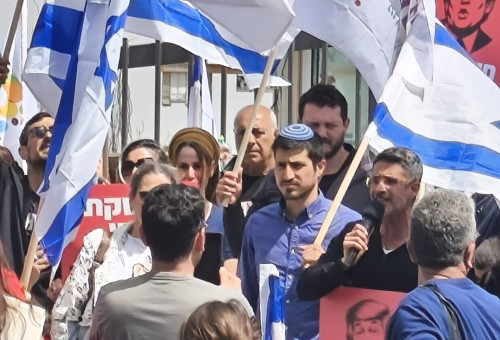 תיעוד מההפגנה של תושבי קריית שמונה (צילום: בתיה גלעדי)