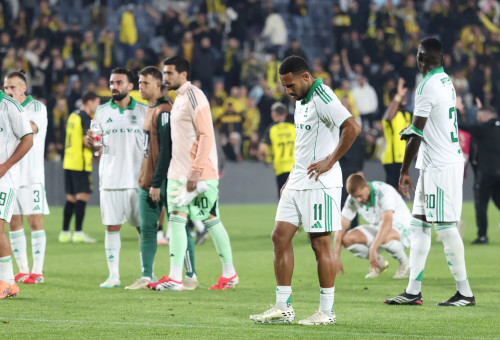 קנג'י גורה שחקן מכבי חיפה מאוכזב (צילום: דני מרון)