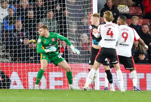 דניאל פרץ שוער סאות'המפטון נגד בריסטול (צילום: GettyImages)