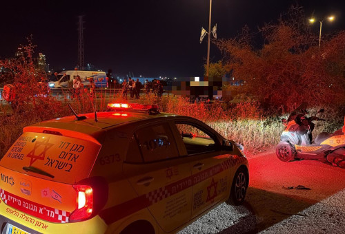 תיעוד מזירת הרצח בלוד (צילום: דוברות מד"א)