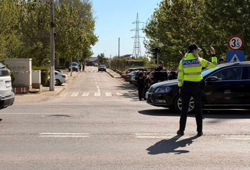 המשטרה הרומנית סוגרת את האזור ברומניה בו נחת כטב"ם רוסי (צילום: רויטרס)
