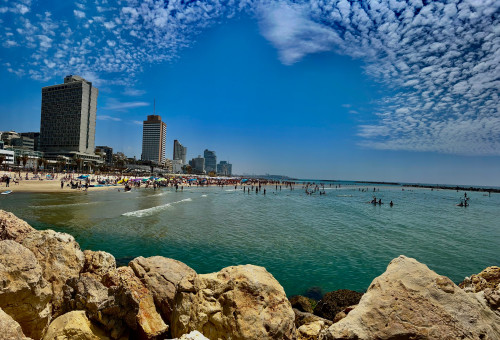 מזג אוויר שמשי בתל אביב (צילום: אבשלום ששוני)