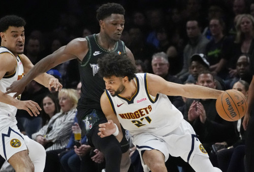 ג'מאל מארי מול אנתוני אדוארדס (צילום: רויטרס)