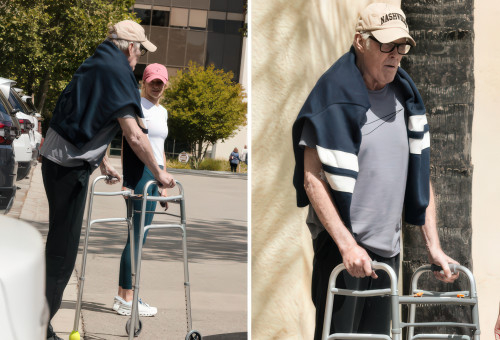 דיוויד הסלהוף. כדורי הטניס משפרים יציבות (צילום: רשתות חברתיות) (צילום: רשתות חברתיות,תמונה לפי סעיף 27א' לחוק זכויות יוצרים)