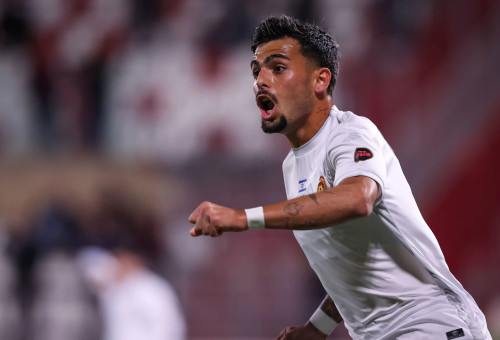 נהוראי דבוש שחקן מ.ס. אשדוד חוגג מול בני סכנין (צילום: מאור אלקסלסי)