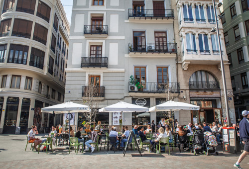 בית קפה בוולנסיה, ספרד (צילום: שאטרסטוק)