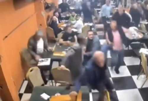 בורחים לאחר שמועות על רעידת אדמה בטורקיה (צילום: צילום מסך)