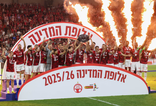 הפועל באר שבע חוגגת את הזכייה באליפות (צילום: דני מרון)