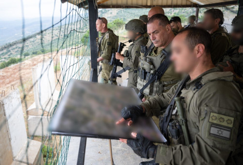 הרמטכ"ל אייל זמיר בביקור באוגדת הבשן בצפון (צילום: דובר צה"ל)