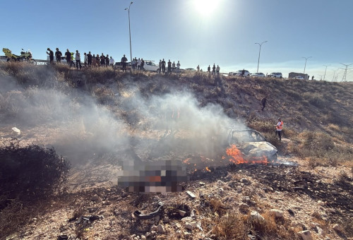 תיעוד מזירת החיסול בצומת גורל מצפון לבאר שבע, שניים נהרגו (צילום: תיעוד מבצעי מד"א)