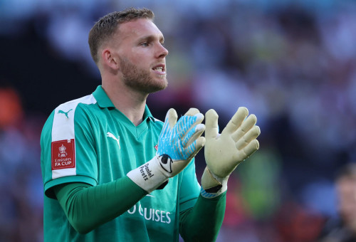 שוער סאות'המפטון, דניאל פרץ (צילום: GettyImages, Neal Simpson/Allstar)