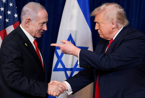 דונלד טראמפ עם בנמין נתניהו (צילום: REUTERS/Jonathan Ernst/File Photo)