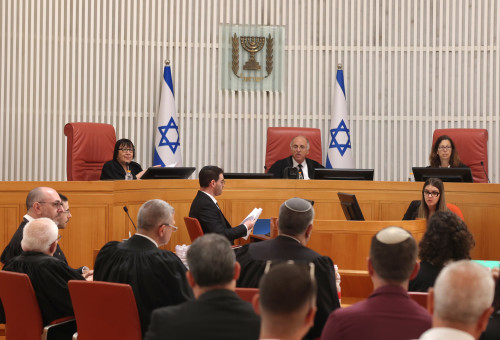 הדיון בבג"צ על מינוי ראבילו, השופט נעם סולברג (צילום: מרק ישראל סלם)