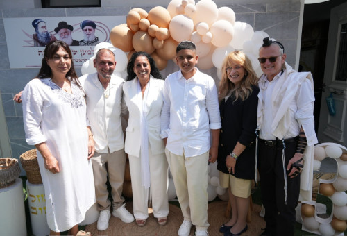 הבר מצווה של אליאב עבדוש (צילום: מאיר פבלובסקי)