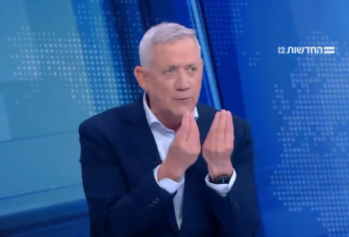 בני גנץ בפגוש את העיתונות (צילום: צילום מסך קשת 12)