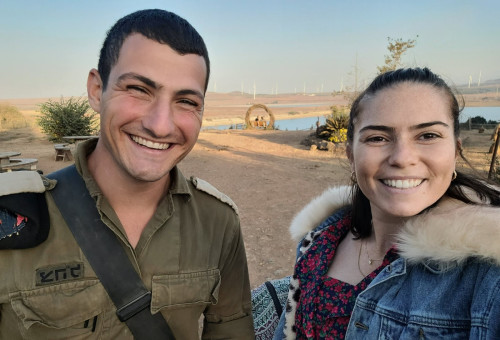 סא"ל דור בן שמחון ז"ל ואריאל (צילום: רשתות חברתיות)