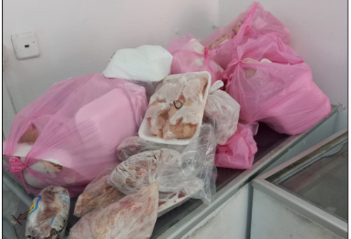 בשר לא ראוי למאכל באטליז "שיווק הכי טעים" בחיפה (צילום: משרד הבריאות)