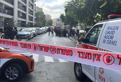 זירת הפיצוץ ביפו (צילום: אבשלום ששוני)