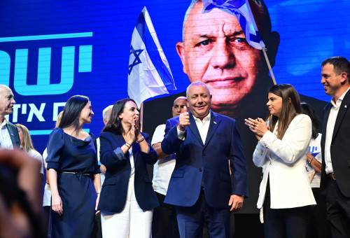 כנס ההשקה של מפלגת "ישר!" בראשות גדי איזנקוט (צילום: אבשלום ששוני)