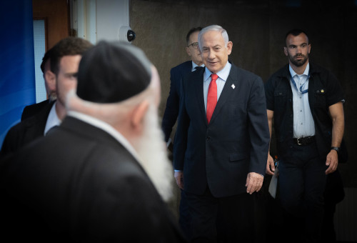 בנימין נתניהו, יצחק גולדקנופף (צילום: חיים גולדברג, פלאש 90)