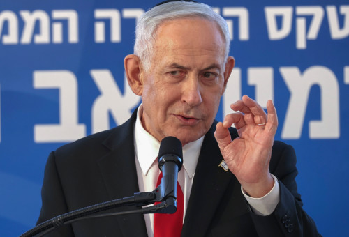 בנימין נתניהו (צילום: ALEX KOLOMOISKY/POOL)