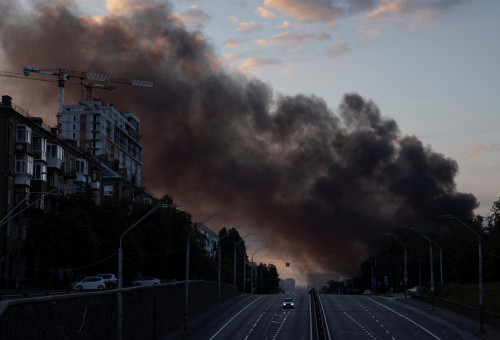 תקיפה רוסית על קייב, באוקראינה (צילום: REUTERS/Thomas Peter)