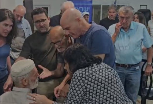 תיעוד מהעימות בחוג הבית (צילום: צילום מסך לפי סעיף 27א)