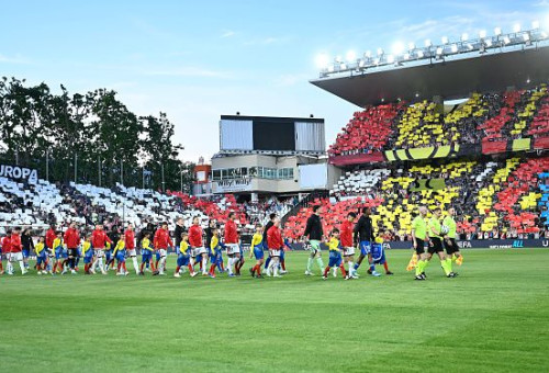 אצטדיון וייקאס בזמן משחק (צילום: Getty images)