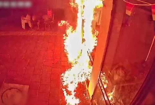 הצתת בית הקפה "בנדיטה" ברמת גן  (צילום: שימוש לפי סעיף 27א')