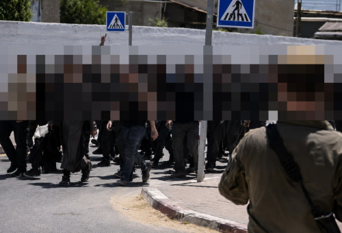 המרד בשדה תימן - הלוחמים ברחו מהבסיס  (צילום: שימוש לפי סעיף 27א')