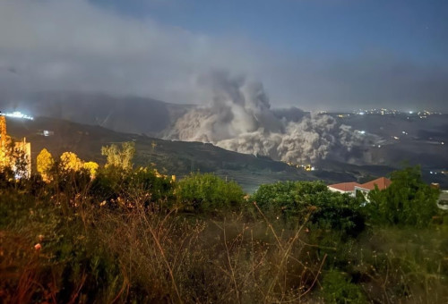 הפיצוץ בבופור מהצד הלבנוני (צילום: רשתות ערביות)