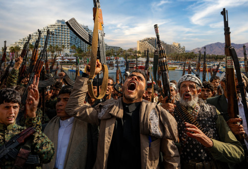 מחבלים על רקע של אילת (צילום: AFP/Getty images,דודו כהן, פלאש 90)