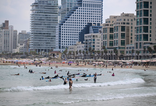חוף הים בתל אביב (צילום: אבשלום ששוני)